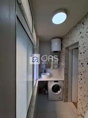 Apartament 2+1 me qera në Rruga e Barrikadave, Tiranë, 70 m². Foto 8 nga 9