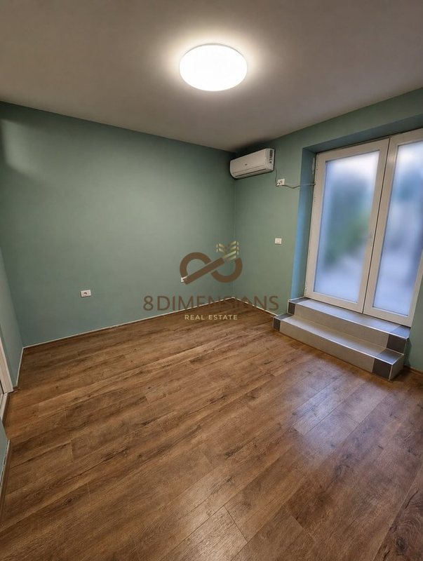 Locale commerciale monolocale in affitto a Myslym Shyri, Tirana, 30 m²