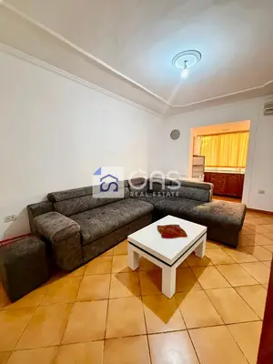 Apartament 2+1 me qera në Rruga Bardhyl, Tiranë, 80 m². Foto 2 nga 11