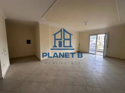 Appartamento 3+1 in vendita a Transballkanike, Valona, 205 m². Foto 2 di 7