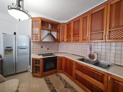 Appartamento 2+1 in affitto a Rruga Him Kolli, Tirana, 82 m². Foto 3 di 7