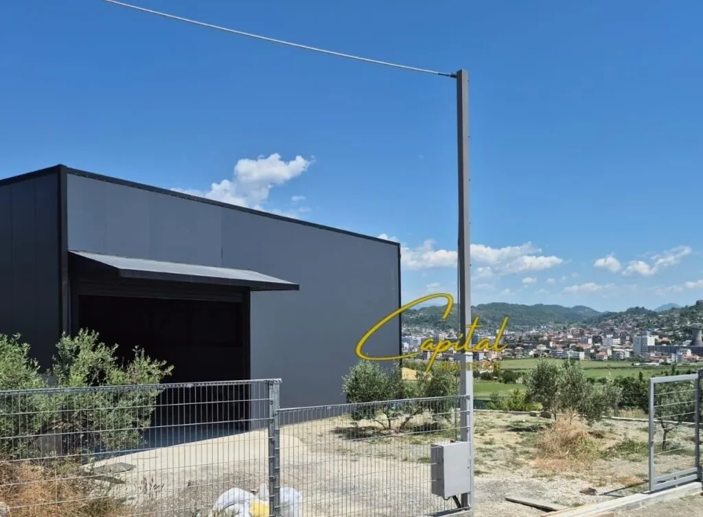 Warehouse for rent in Prush, Tirana, 750 m². Photo 1 of 2