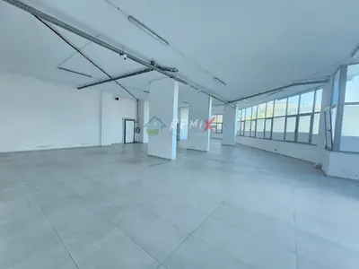 Commercial space for rent in Ish-URT, Durrës, 400 m². Photo 11 of 12