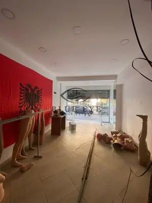 Ambient biznesi me qera në Rruga Marta Buda, Durrës, 35 m². Foto 4 nga 6
