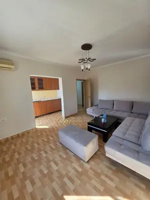 Apartament 1+1 në shitje në Rruga Irfan Tomini, Tiranë, 60 m². Foto 2 nga 10