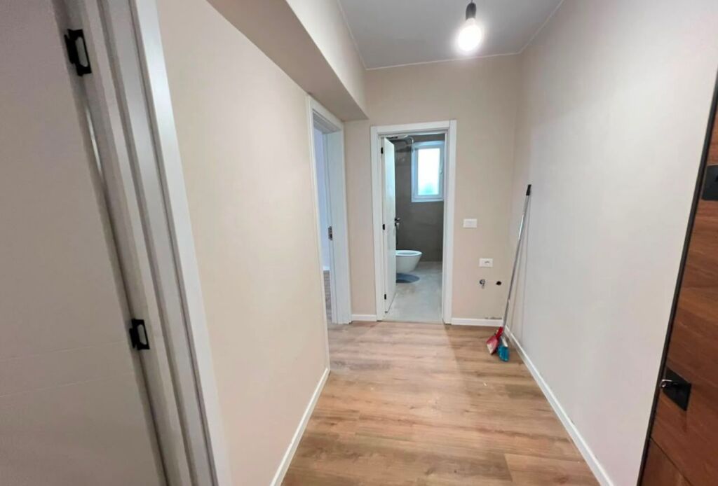 Apartament 1+1 me qera në Shkolla e Baletit, Tiranë, 60 m². Foto 1 nga 3