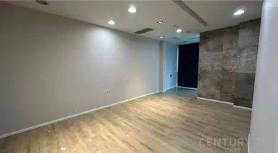 Zyrë me qera në Coin, Tiranë, 308 m². Foto 2 nga 5