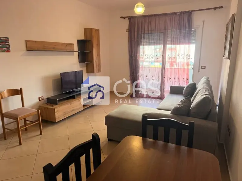 Appartamento 1+1 in affitto a Yzbreisht, Tirana, 70 m²