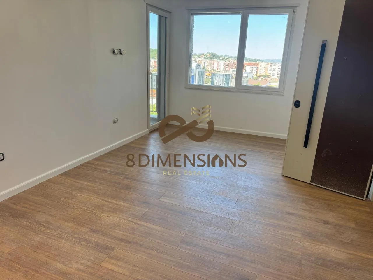 Apartament 1+1 në shitje në Rruga e Kavajës, Tiranë, 54 m². Foto 1 nga 12