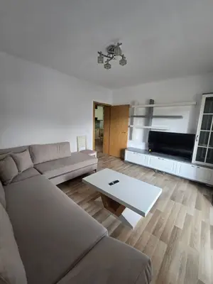 Apartament 1+1 me qera në Rruga e Elbasanit, Tiranë, 64 m². Foto 2 nga 10
