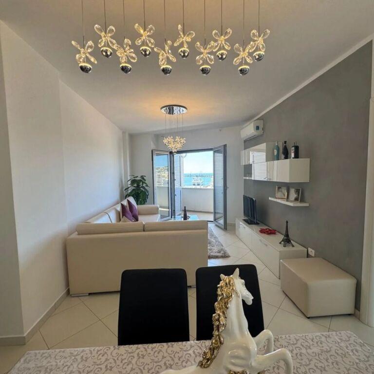 Appartamento 2+1 in vendita a Stacioni i Trenit Durrës, Durazzo, 88 m²