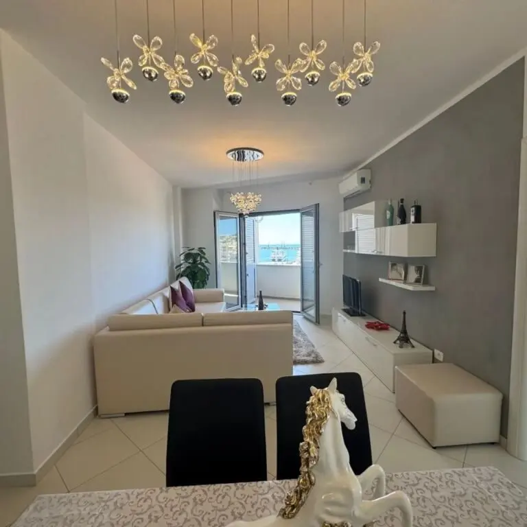 Appartamento 2+1 in vendita a Stacioni i Trenit, Durazzo, 88 m²