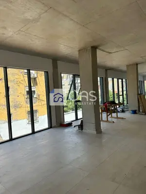 Ufficio in affitto a Rruga e Barrikadave, Tirana, 365 m². Foto 8 di 11