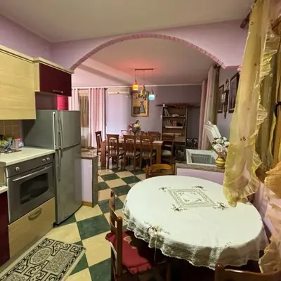 Vilë garsoniere në shitje në Marikaj, Tiranë, 300 m². Foto 2 nga 5