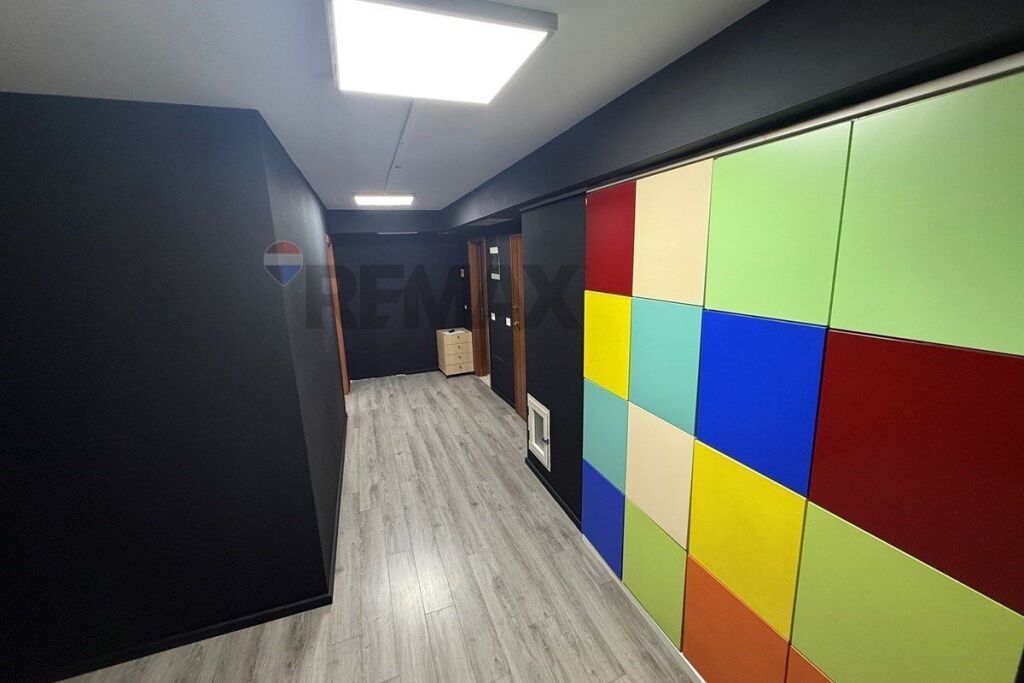 Ufficio in affitto a Rruga Petro Nini Luarasi, Tirana, 173 m². Foto 2 di 3