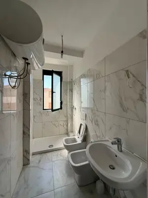 Apartament 2+1 në shitje në Plazh, Durrës, 95 m². Foto 5 nga 8