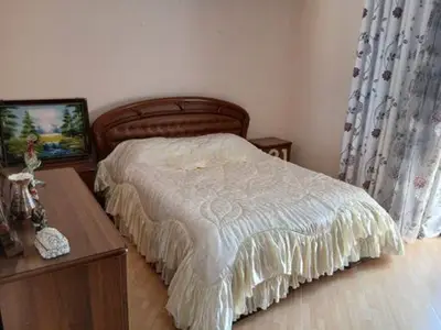 Apartament 2+1 me qera në Spitali Ushtarak, Tiranë, 130 m². Foto 4 nga 5