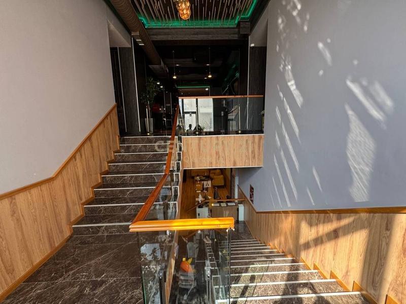 Magazinë në shitje në Vlora Marina, Vlorë, 1 400 m². Foto 7 nga 9