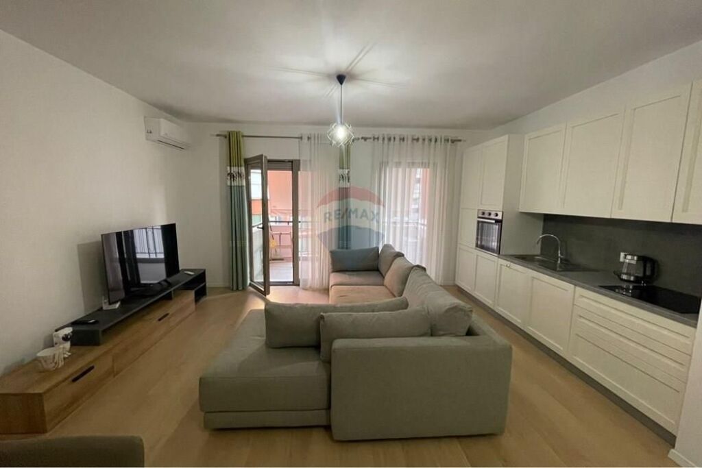 Apartment for rent in Kompleksi Delijorgji, Tirana, 70 m². Photo 1 of 3