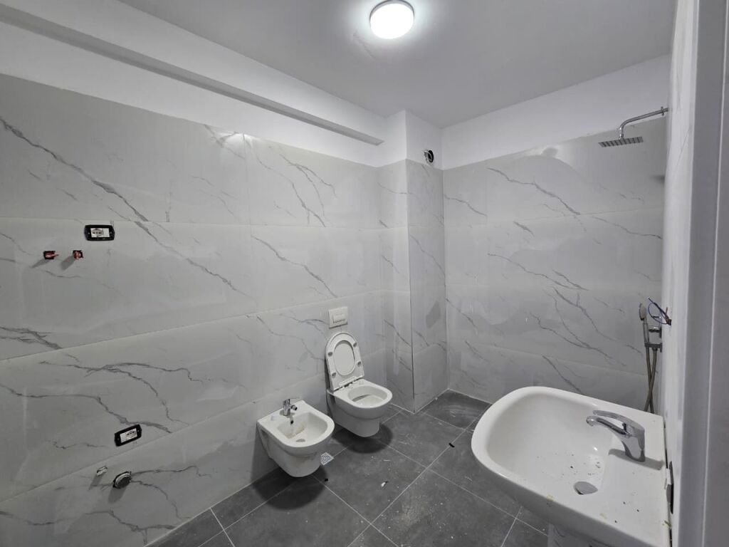 Appartamento 1+1 in vendita a Paskuqan, Kamza, 84 m². Foto 3 di 3