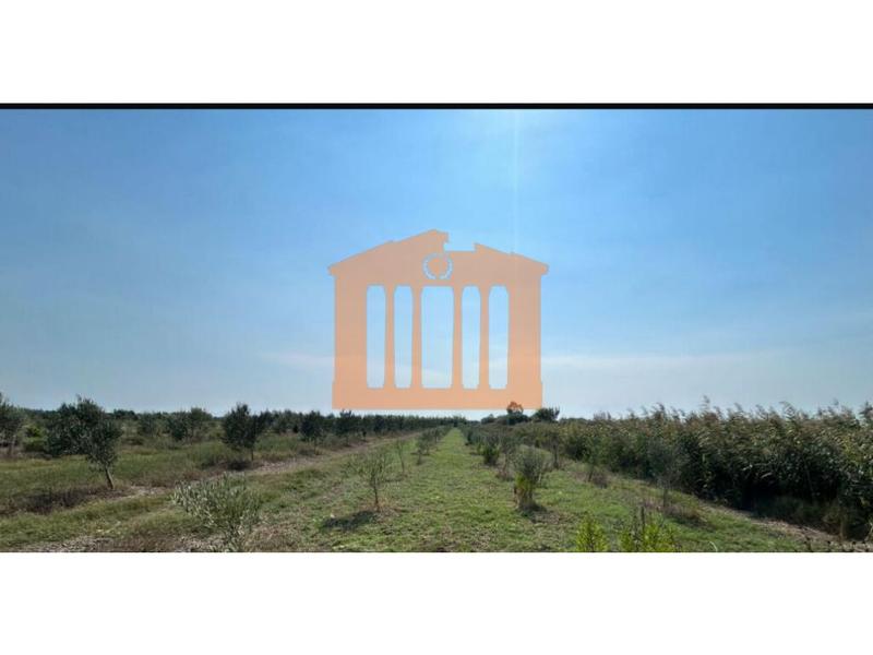Land for sale in Novosel Prane Aeroportit Te Vlores, Vlorë, 2,150 m²