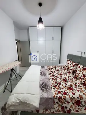 Apartament 1+1 me qera në Komuna e Parisit, Tiranë, 58 m². Foto 2 nga 7
