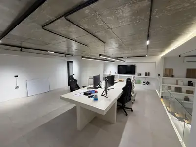 Ufficio in affitto a Liqeni i Thatë, Tirana, 100 m². Foto 2 di 4