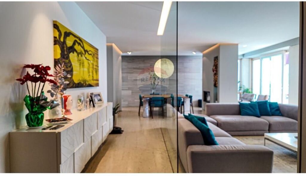 Appartamento in vendita a Selita e Vjetër, Tirana, 350 m². Foto 1 di 3