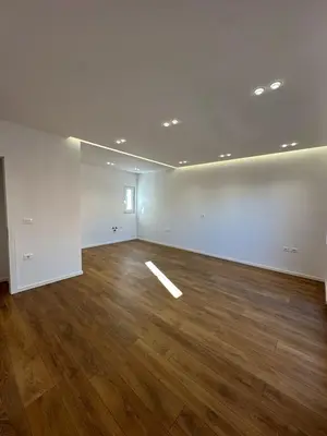 Apartament 2+1 në shitje në Bulevardi Zogu I, Tiranë, 75 m². Foto 6 nga 8