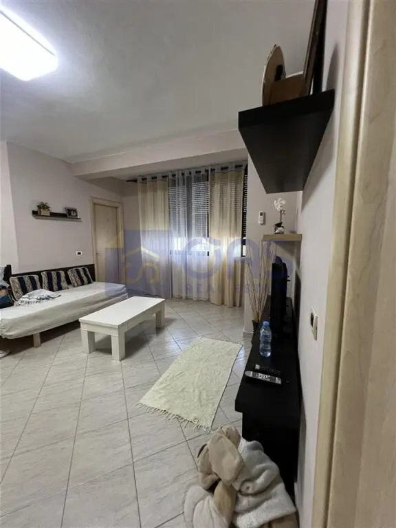 Appartamento 2+1 in affitto a Sheshi Willson, Tirana, 70 m²