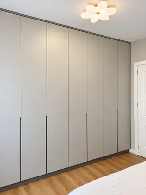 Apartament 1+1 me qera në Rruga 1 Maj, Korçë, 60 m². Foto 8 nga 12
