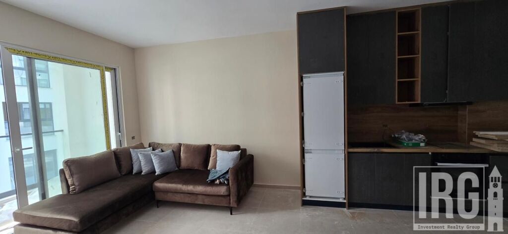 Apartment 1+1 for sale in Mali i Robit, Golem, 73 m²