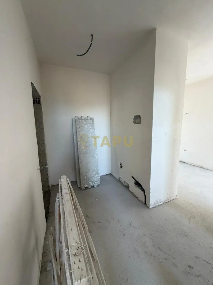 Apartment 2+1 for sale in Centrale, Vlorë, 84 m². Photo 1 of 5