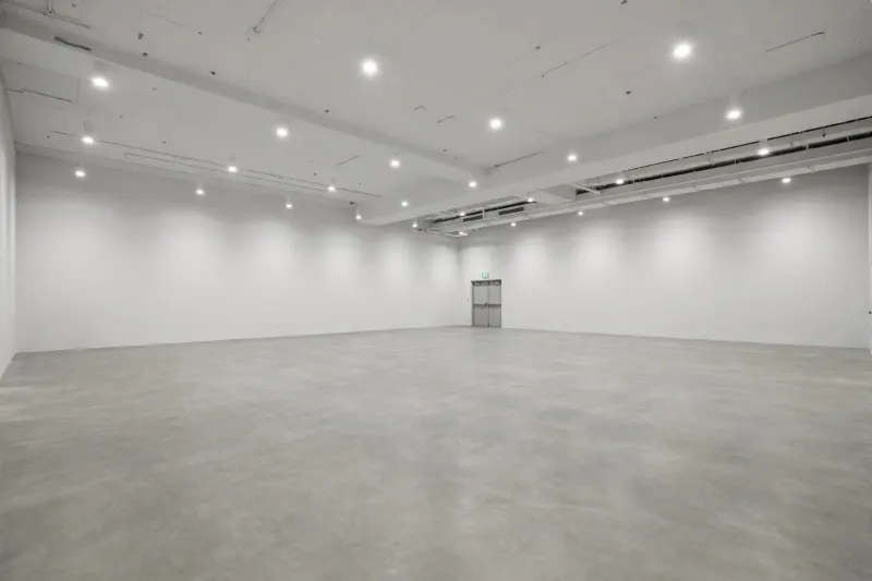 Negozio in affitto a Rruga e Kavajës, Tirana, 190 m²