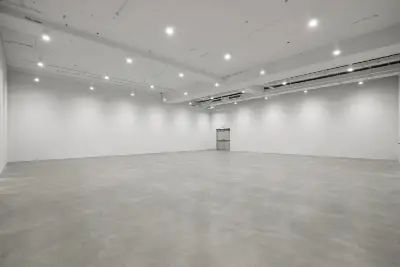 Negozio in affitto a Rruga e Kavajës, Tirana, 190 m². Foto 1 di 3