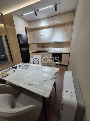 Apartament 1+1 me qera në Rruga 5 Maji, Tiranë, 70 m². Foto 2 nga 10