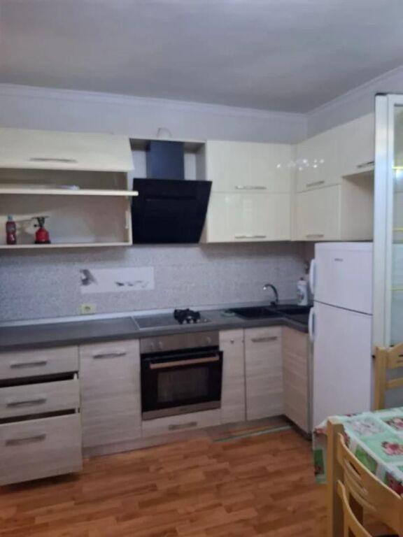 Apartament 2+1 me qera në Rruga Imer Ndregjoni, Tiranë, 90 m². Foto 2 nga 5