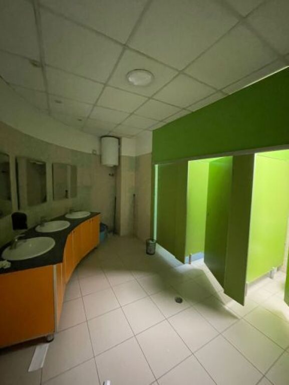 Commercial space for rent in Blloku, Tirana, 330 m². Photo 3 of 3