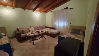 Vilë 2+1 në shitje në Rruga Siri Kodra, Tiranë, 381 m². Foto 7 nga 12