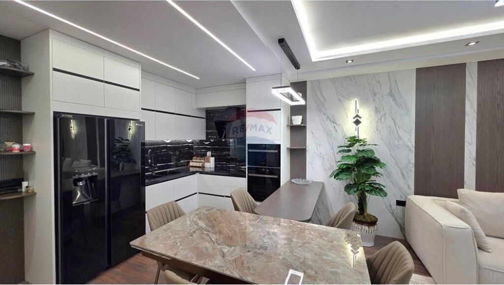 Apartament 2+1 në shitje në Lungomare, Vlorë, 102 m². Foto 3 nga 3