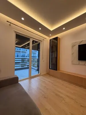 Apartament 1+1 me qera në Rruga Dritan Hoxha, Tiranë, 70 m². Foto 1 nga 7