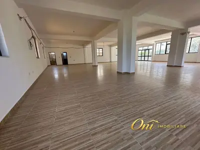 Ambient biznesi me qera në Autostrada Tirane-Elbasan, Tiranë, 220 m². Foto 5 nga 6