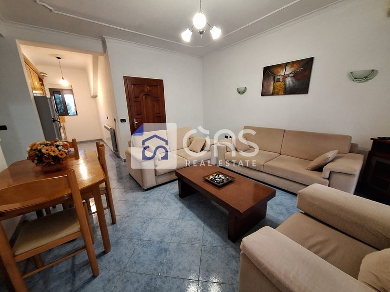 Appartamento 2+1 in affitto a Rruga Hysen Kazazi, Tirana, 85 m²