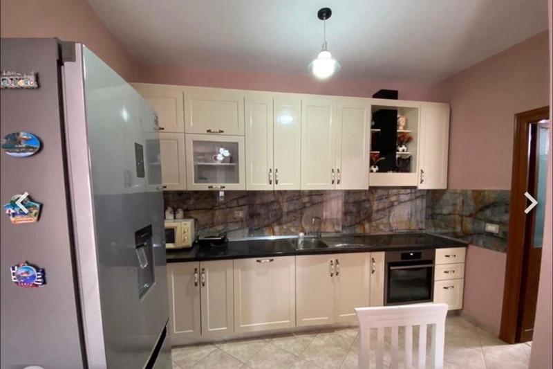 Apartament 2+1 me qera në Prokuroria e Tiranës, Tiranë, 100 m². Foto 6 nga 6