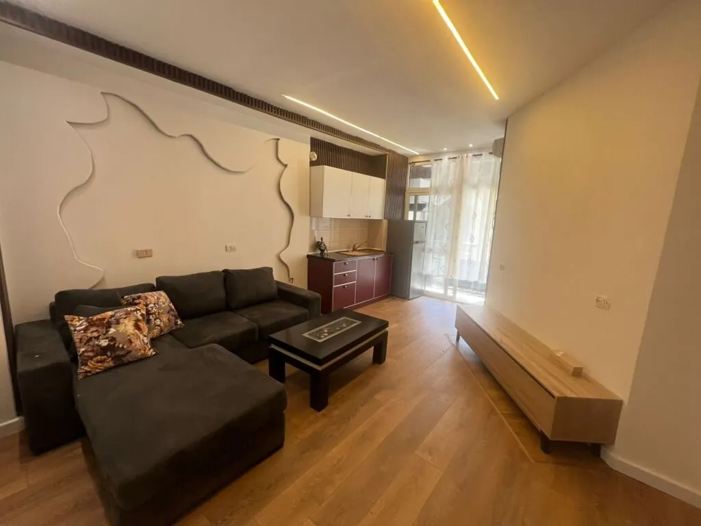 Apartment 1+1 for sale in Shkëmbi i Kavajës, Durrës, 50 m². Photo 1 of 6