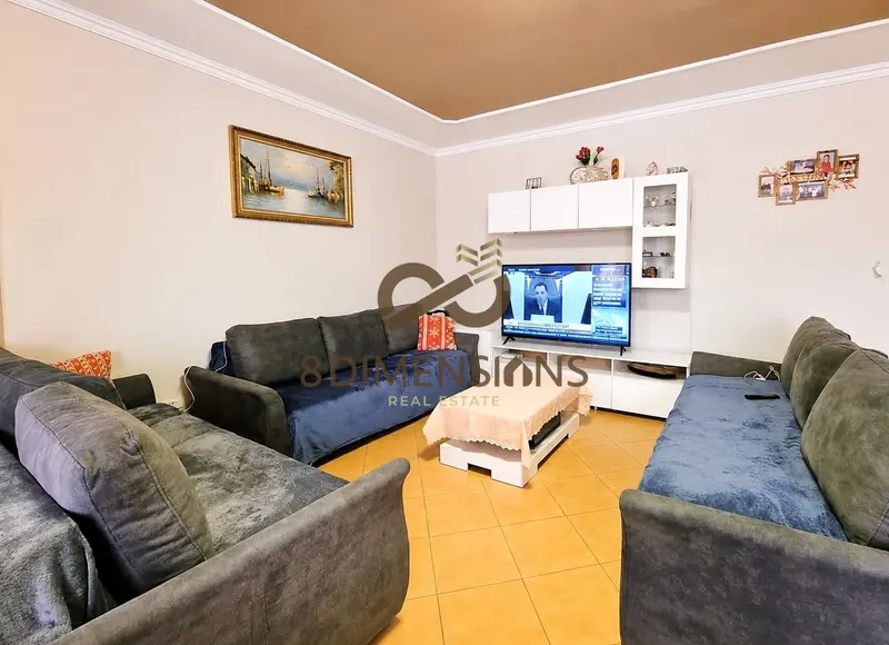 Appartamento 1+1 in vendita a Fresku, Tirana, 71 m²