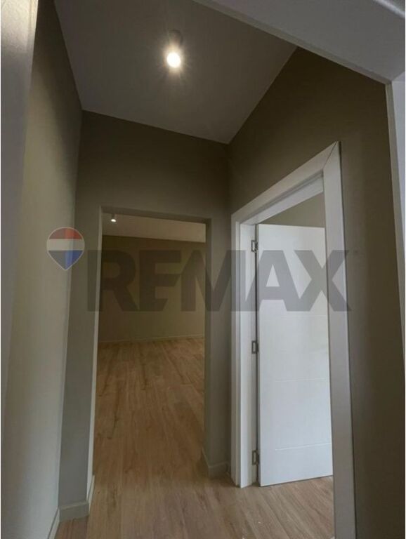 Appartamento in vendita a Komuna e Parisit, Tirana, 65 m². Foto 2 di 3