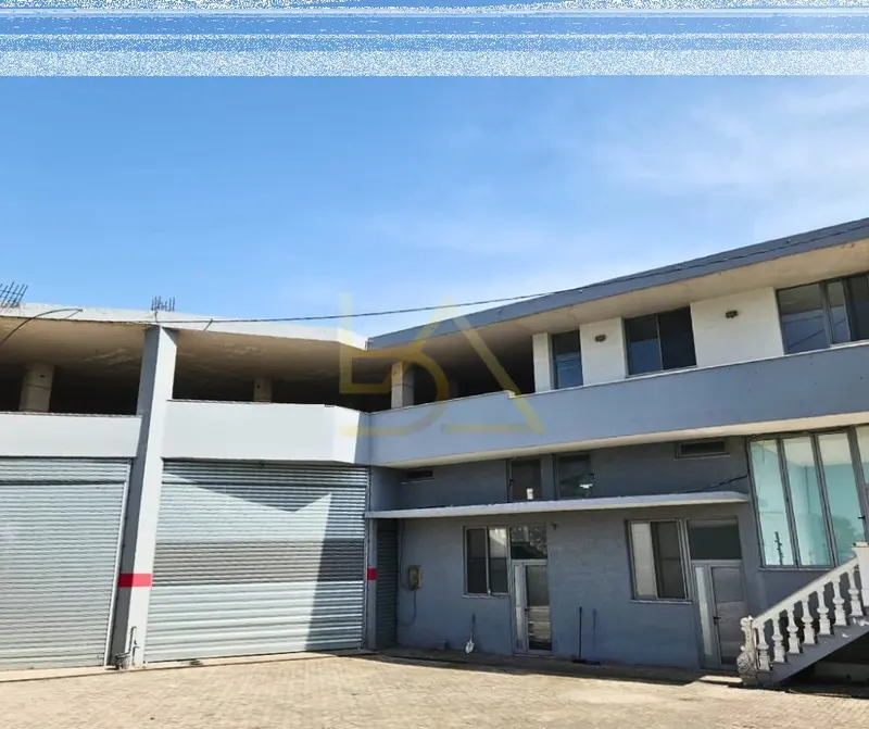 Locale commerciale in affitto ad Ura e Dajlanit, Durazzo, 400 m²
