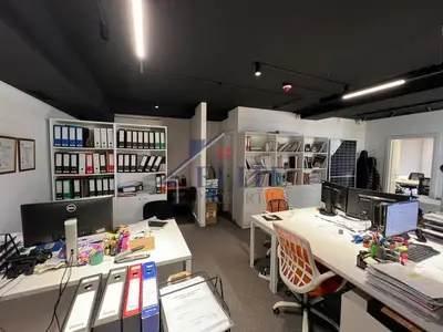 Zyrë me qera në Pazari i Ri, Tiranë, 72 m². Foto 7 nga 9