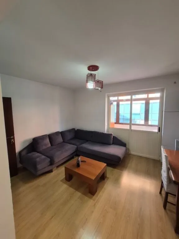 Apartament 3+1 me qera në Myslym Shyri, Tiranë, 130 m². Foto 1 nga 12